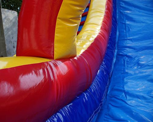 22'H Rainbow Screamer Slide