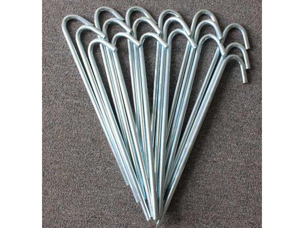 (32) 18" Hook Stakes (1/2"D)